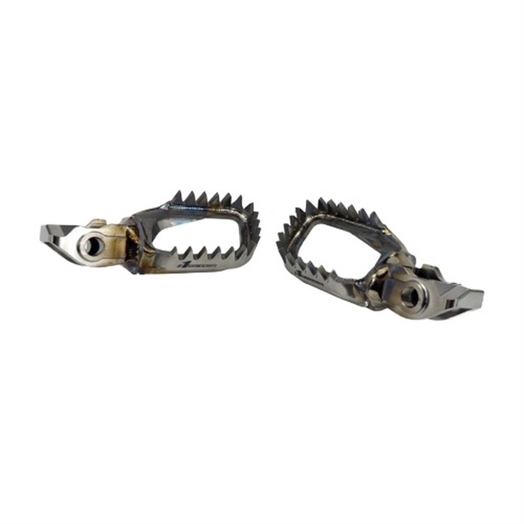 Pedane titanio Yamaha WR 250 F (2025-2026) arretrate e ribassate